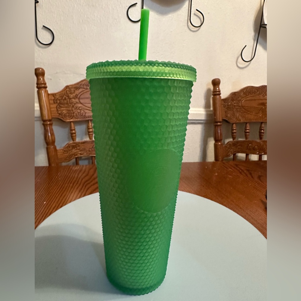 Starbucks Disneyland studied 24 ounce cold Tumblr